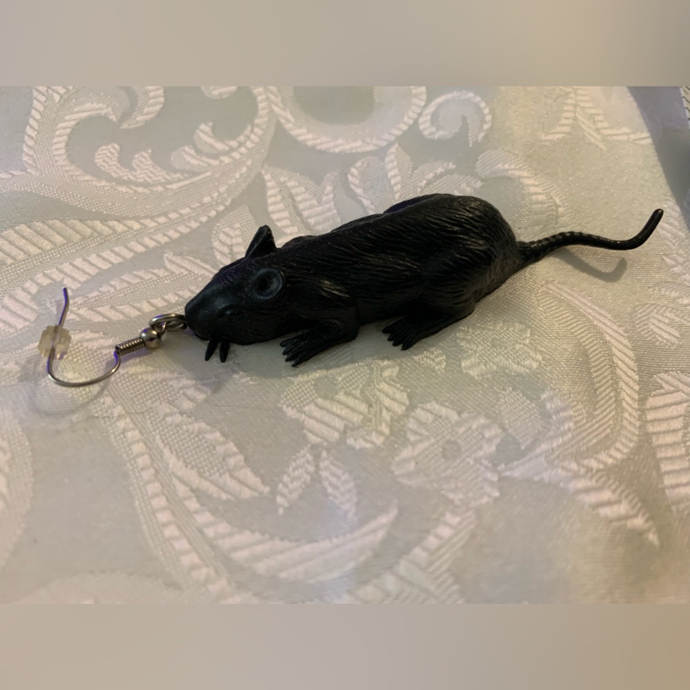 Black Rat Earrings - Picture 2 of 5